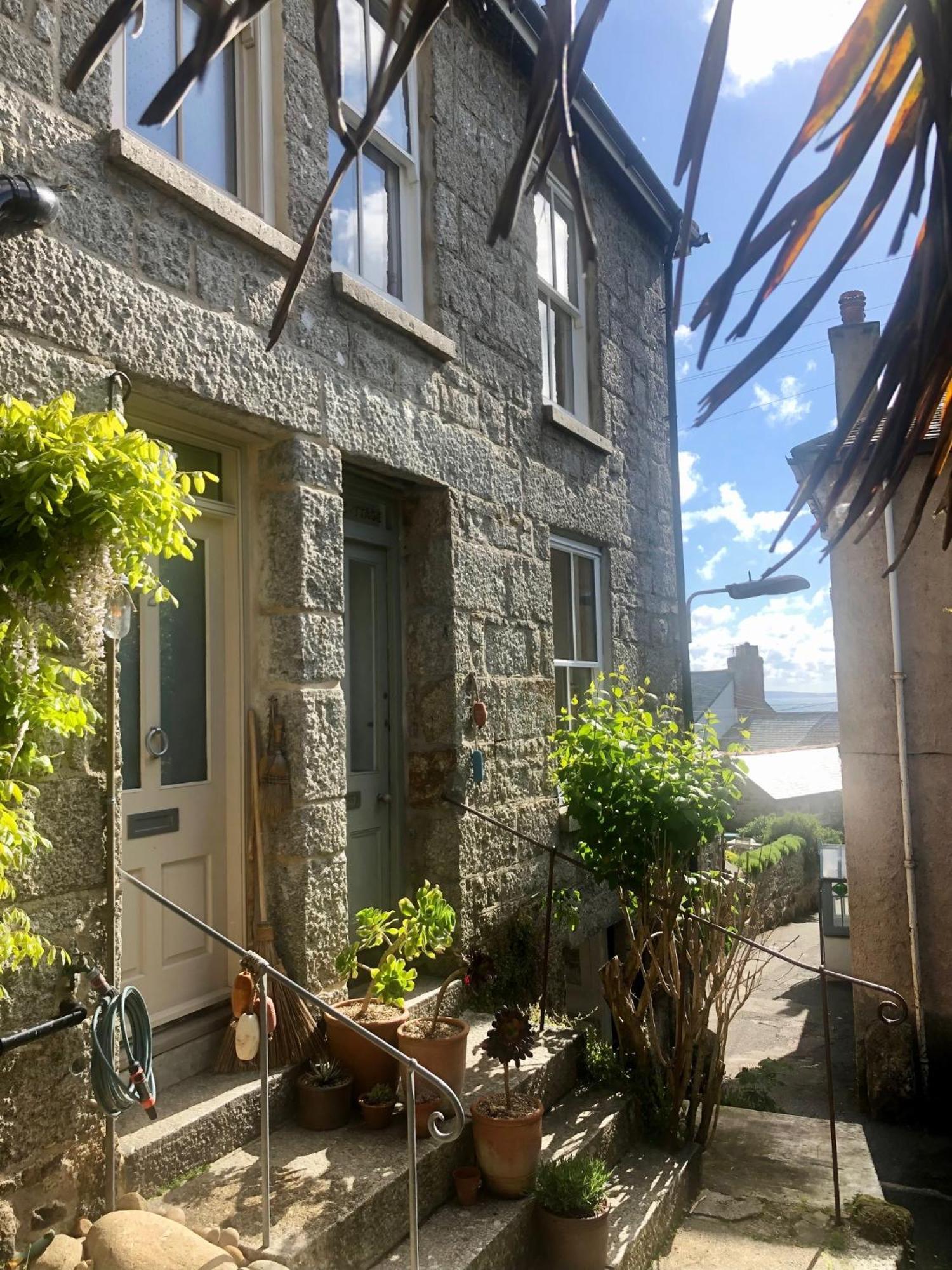 Janies Cottage~ Mousehole~Eclectic Interiors & Vintage Charm Exteriör bild